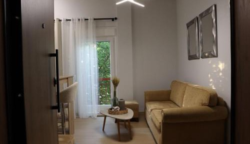 One-Bedroom Deluxe Apartment