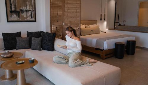 Deluxe Suite with Garden View