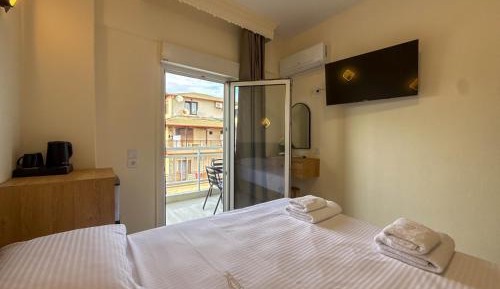 Deluxe Triple Room with Sea View