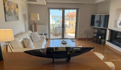 Two-Bedroom Deluxe Apartment with Balcony