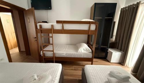 Deluxe Family Suite
