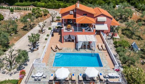 Deluxe Villa