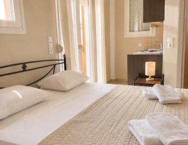 Standard Triple Room with Sea View