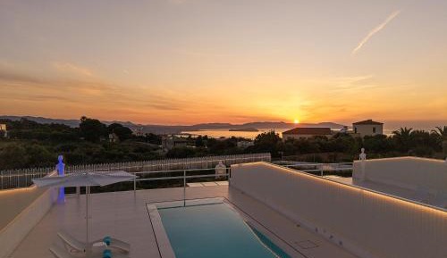 Luxury Villa with Sea View and Private Pool 