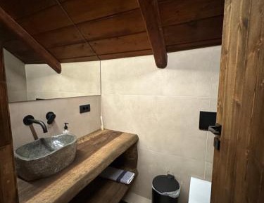 Suite with Mountain View