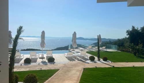 Two-Bedroom Apartment with Sea View