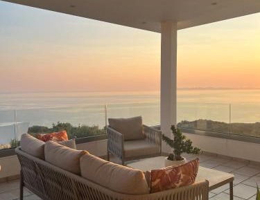 Three-Bedroom Apartment with Sea View