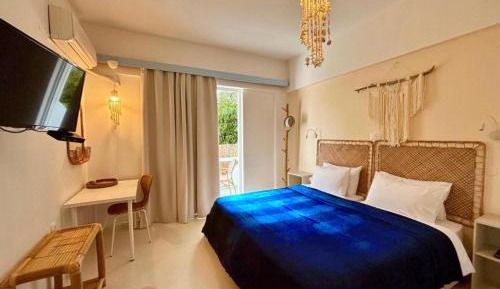 Junior Suite with Garden View