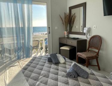 Double or Twin Room with Sea View