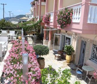 Quadruple Room with Terrace