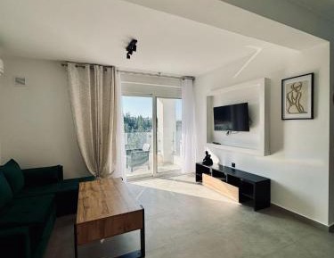 One-Bedroom Apartment with Garden View