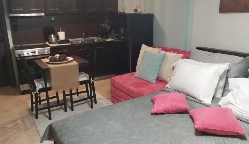 Studio Apartment with One Double Bed