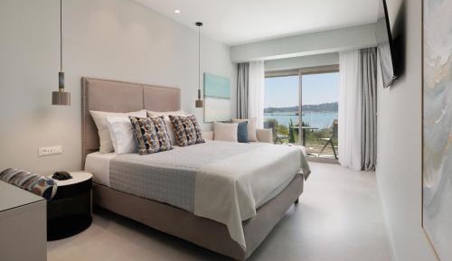 Deluxe Double or Twin Room with Sea View