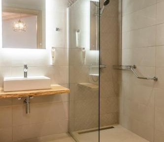 Superior Queen Room