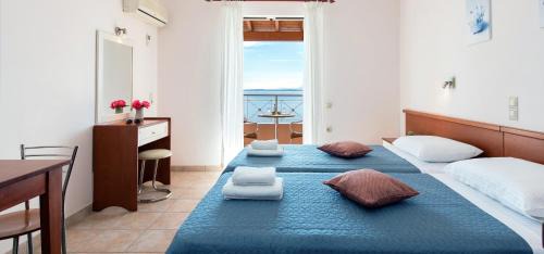 Studio with Sea View