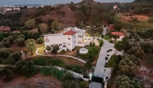 Deluxe Villa