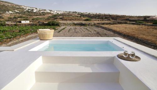 Two Bedroom Villa with Outdoor Hot Tub-Vinsanto