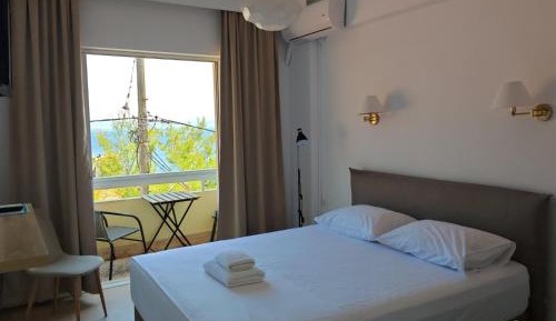 Double Room with Balcony and Sea View