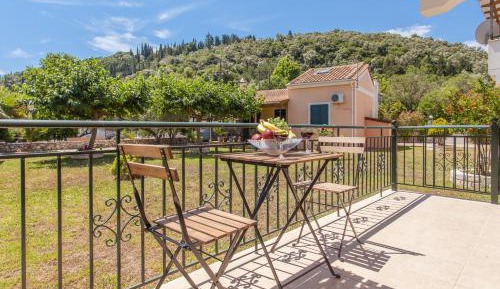 One-Bedroom Apartment with Garden