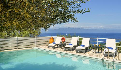 Villa - Beach Front