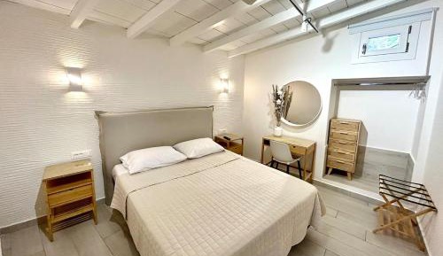 Superior One-Bedroom Apartment with Balcony