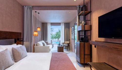 Sapphire Sublime - Suite with Sofa Bed, Swim Up Pool and Sea View