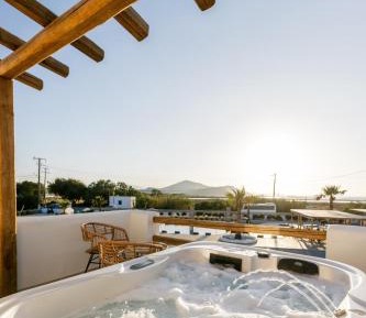 Grand Suite with Private Outdoor Hot Tub, Hammam & Sea View
