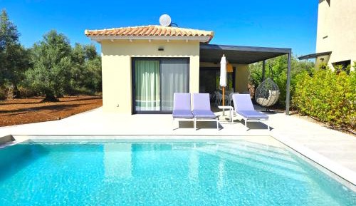 Suite with Private Pool