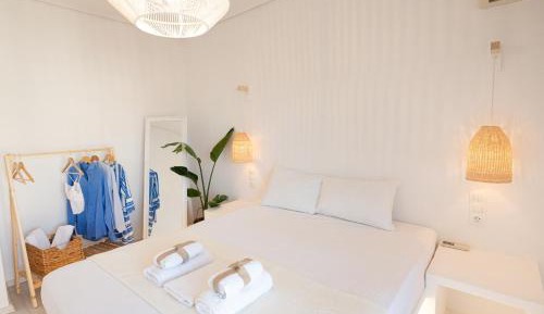 One-Bedroom Apartment with Sea View and Balcony