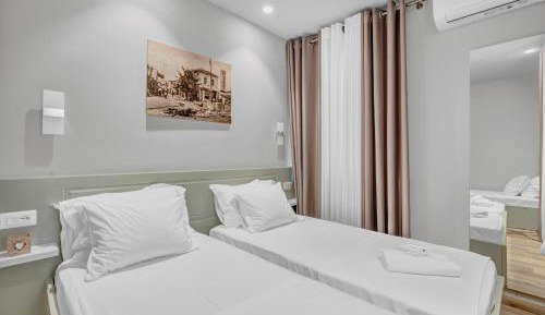 Triple Room with Garden View