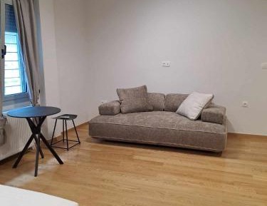 Deluxe Studio