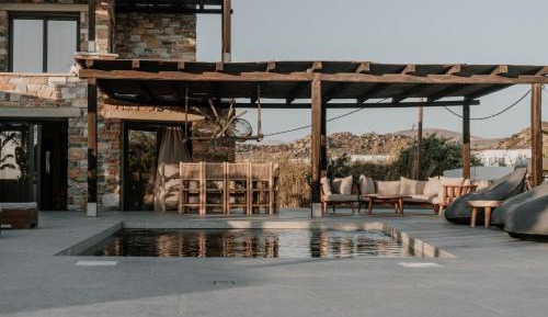  Glorious Villa With Private Pool & Jacuzzi