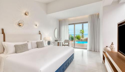 Pavillion Suite Waterfront with Private Pool