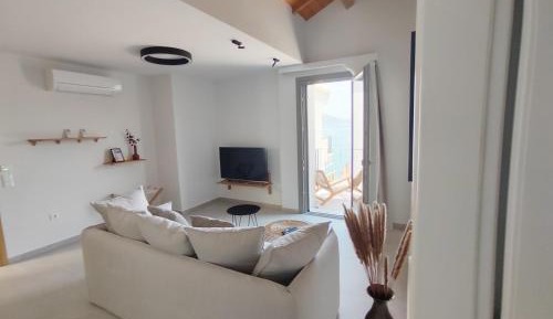 Two-Bedroom Suite with Sea View