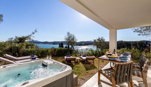 Premium Bungalow with Hot Tub