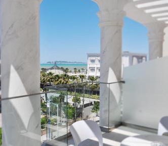 Deluxe Triple Room with Sea View