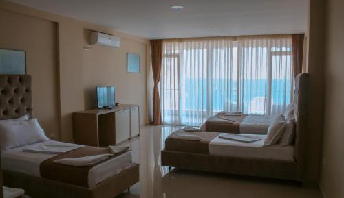 Family Room with Sea View