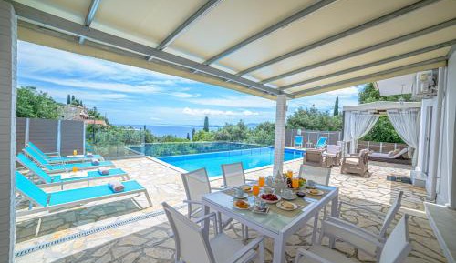 Villa with Sea View and Private Pool