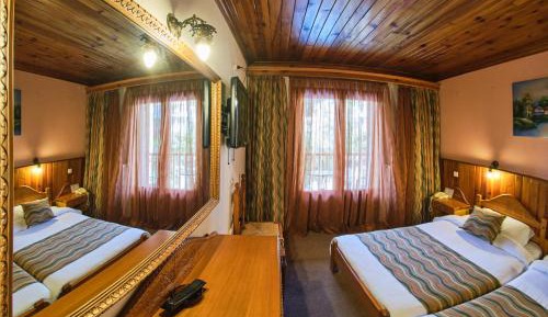 Special Offer - Double or Twin Room with Hydromassage Shower and Mountain View