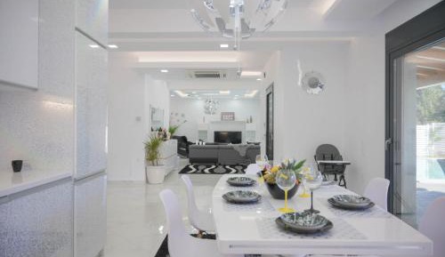 Deluxe Villa