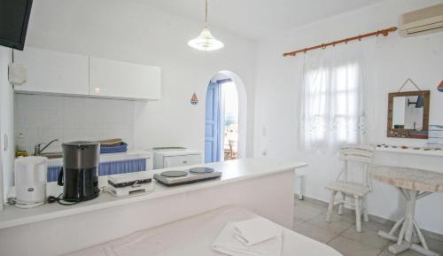 Studio (3 Adults)