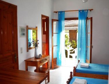 Studio (2 Adults)