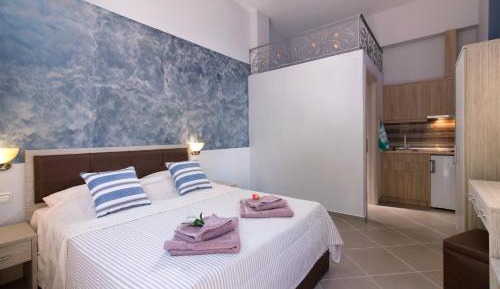 Triple Room with Terrace