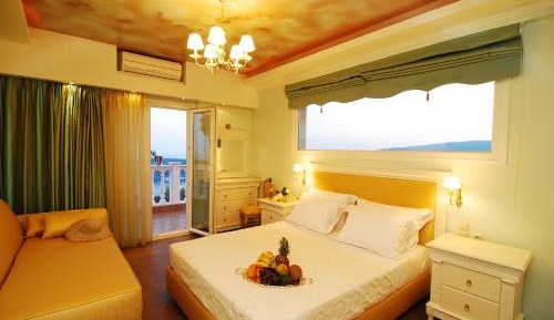 Deluxe Room with Panoramic Sea View