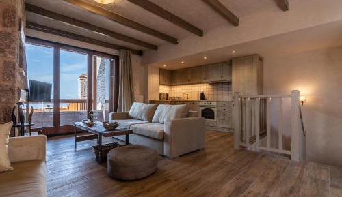 Apartment with Mountain View
