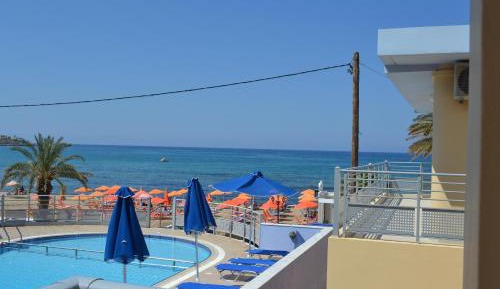 One-Bedroom Apartment with Side Sea View  (2-3 Adults)