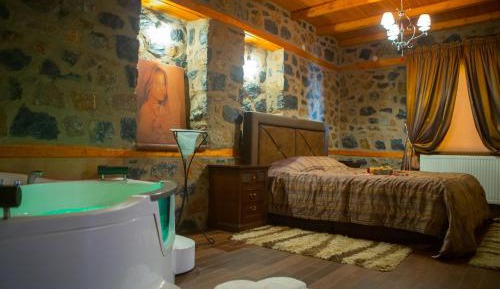 Suite with Spa Bath