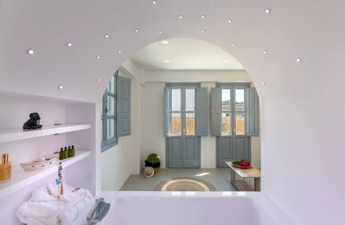 Emporio Bed & Breakfast | BlackStone Luxury Suites