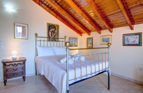 Potamos Apartment | Casa Tzos - a restored countryside house with private garage and a garden