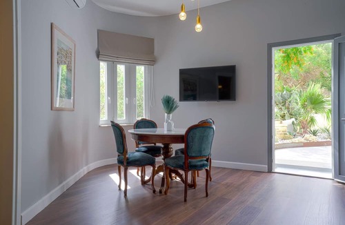 Ermoupoli House | Pafsilipon Suites